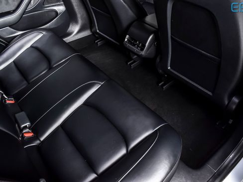 Used 2021 Tesla Model 3 Standard Range Plus image 19