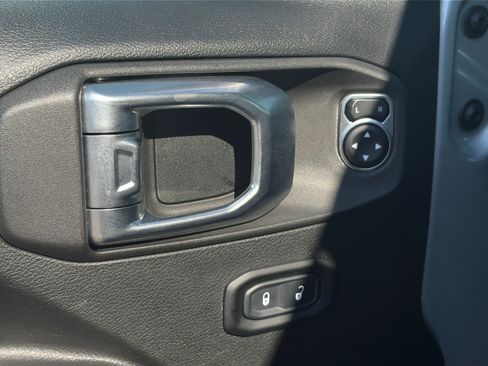 Used 2023 Jeep Gladiator Mojave w/ Cold Weather Group AWD/4WD image 16