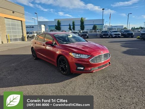 Used 2020 Ford Fusion SE w/ Equipment Group 151A FWD image 1
