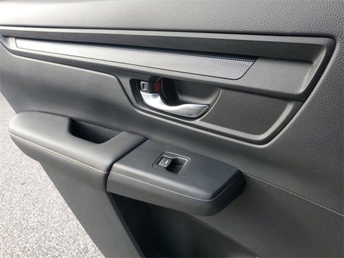 Certified 2023 Honda CR-V Sport image 33