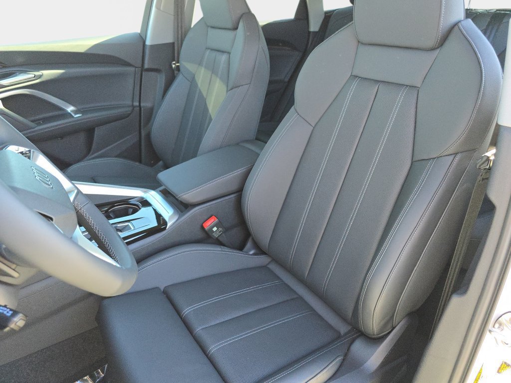 Used 2025 Audi Q5 Prestige AWD/4WD image 15