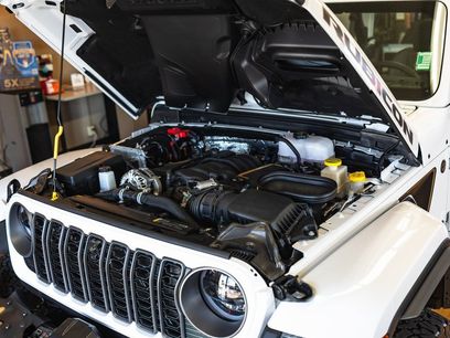 New 2025 Jeep Wrangler Unlimited Rubicon 392