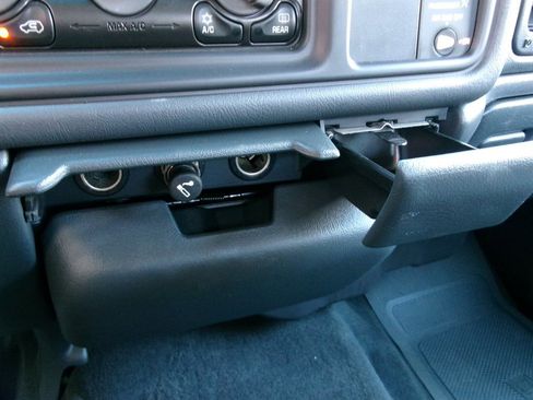 Used 1999 Chevrolet Silverado 1500 LS w/ Firm Ride Suspension Pkg image 28