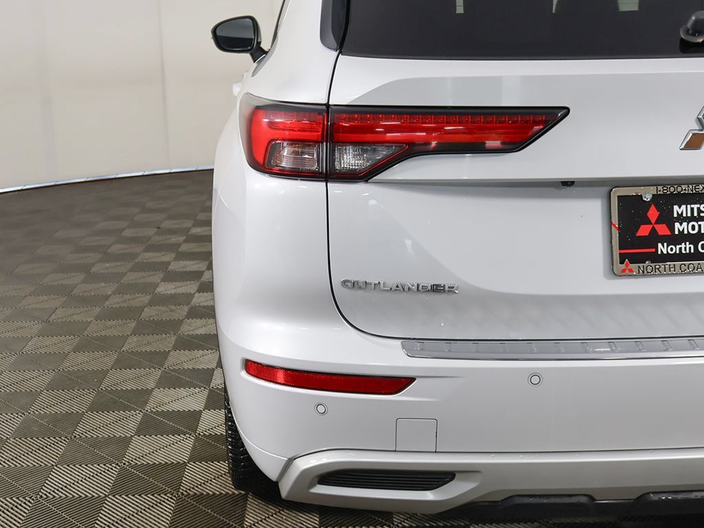 Used 2022 Mitsubishi Outlander SEL AWD/4WD image 18