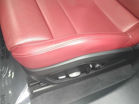 Used 2020 Porsche Taycan 4S image 17