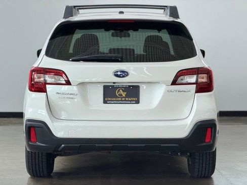 Used 2019 Subaru Outback 2.5i AWD/4WD image 6