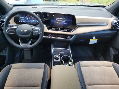 New 2026 Chevrolet Equinox ACTIV w/ Convenience Package III image 12