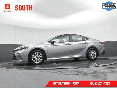 Used 2025 Toyota Camry LE image 45