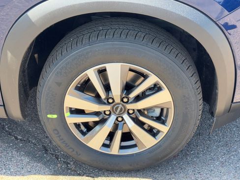 New 2026 Nissan Pathfinder SL image 8