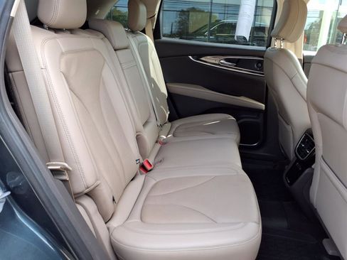 Certified 2022 Lincoln Nautilus Reserve w/ Equipment Group 201A image 12