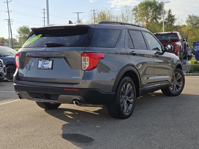 Used 2022 Ford Explorer XLT w/ Equipment Group 202A AWD/4WD image 12
