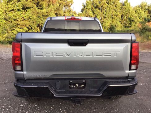 Used 2024 Chevrolet Colorado Trail Boss w/ Advanced Trailering Package AWD/4WD image 3