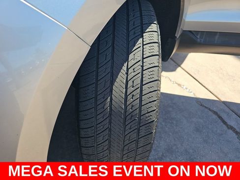 Used 2022 Ford Edge Titanium w/ Equipment Group 301A AWD/4WD image 36