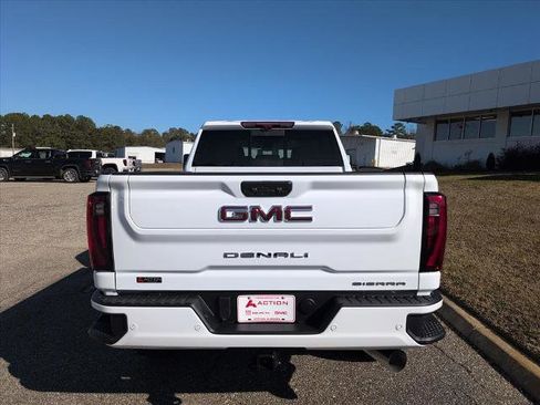 New 2025 GMC Sierra 2500 Denali w/ Denali Reserve Package image 3