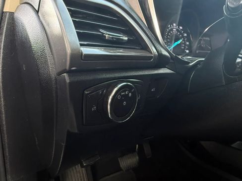 Used 2020 Ford Fusion SEL FWD image 38