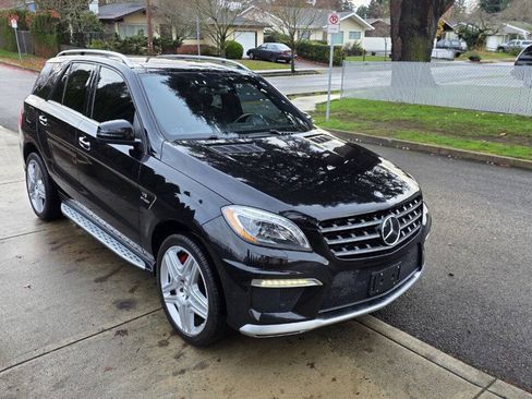 Used 2012 Mercedes-Benz ML 63 AMG 4MATIC image 3