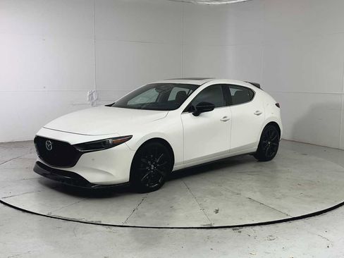 Used 2021 MAZDA MAZDA3 Hatchback w/Premium Plus Pkg AWD/4WD image 6