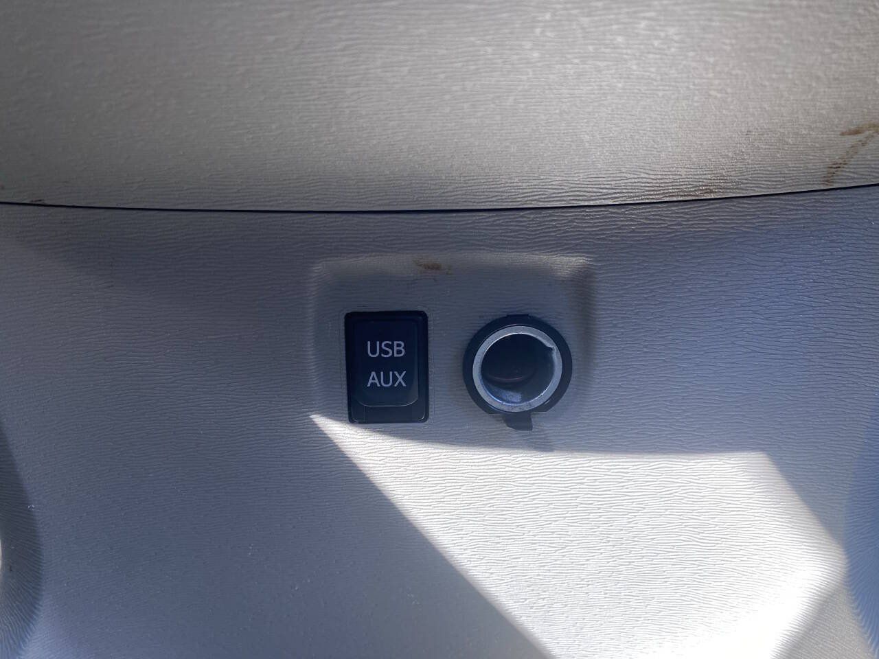 Used 2014 Toyota Sienna LE FWD image 34