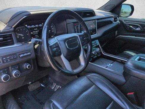 Used 2021 GMC Yukon Denali w/ Denali Premium Package AWD/4WD image 14