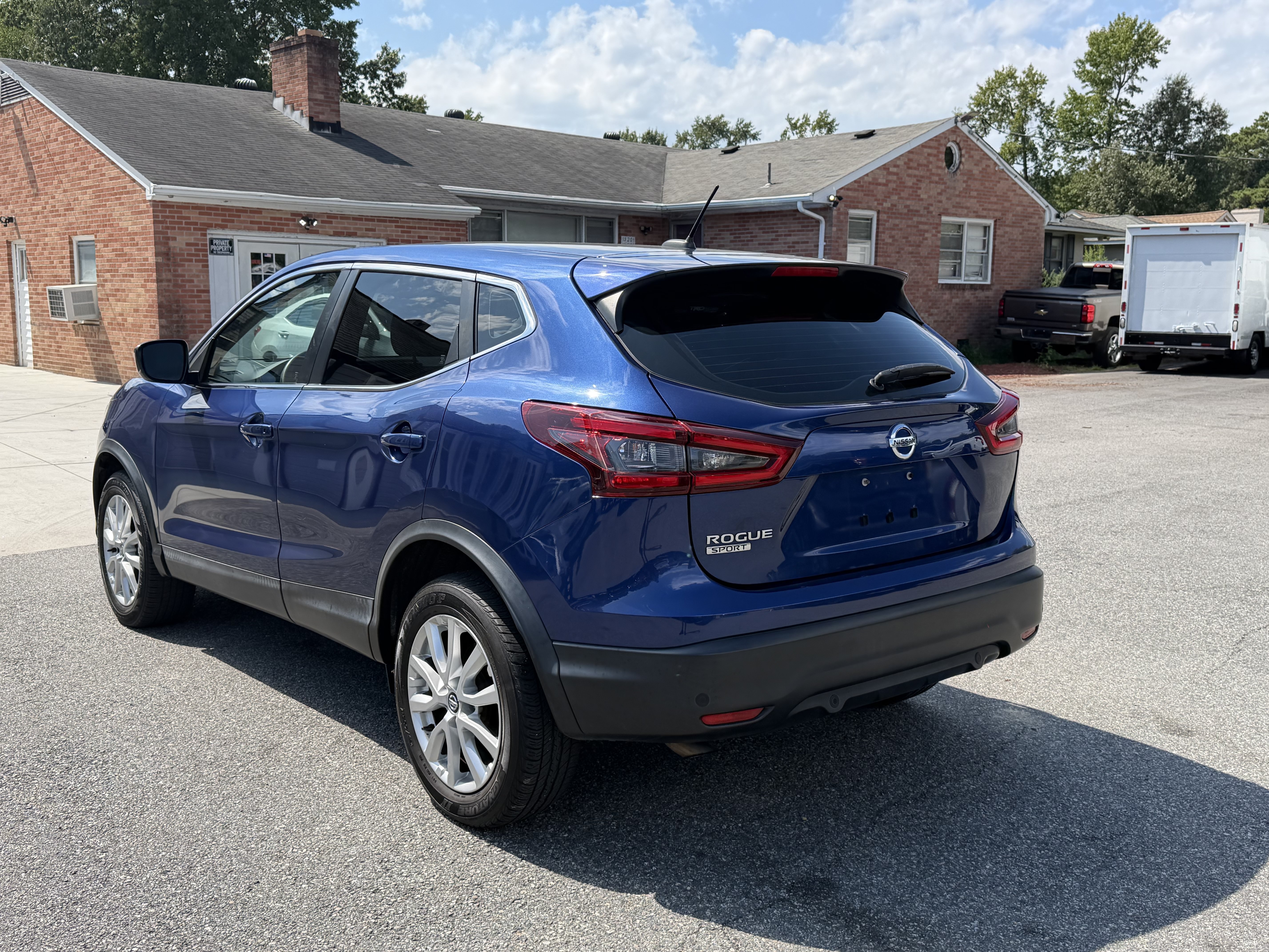 Used 2021 Nissan Rogue Sport S FWD image 7