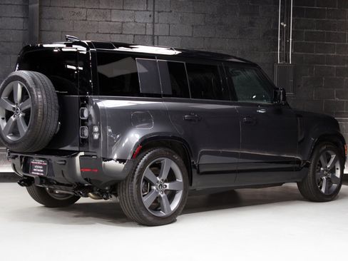 Used 2025 Land Rover Defender 110 V8 image 77