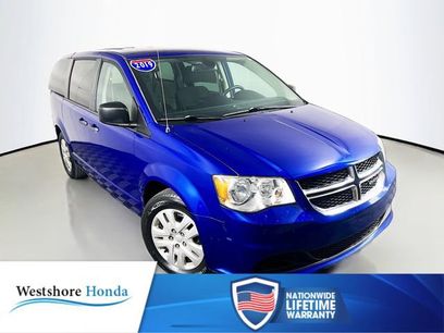 Used 2019 Dodge Grand Caravan SE w/ UConnect Hands-Free Group