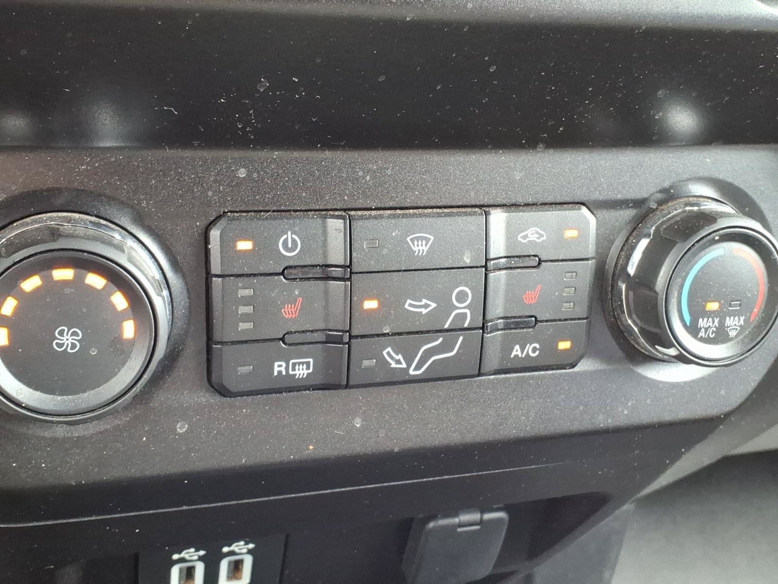 Used 2019 Ford F350 XLT w/ XLT Premium Package AWD/4WD image 17
