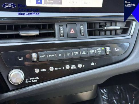Used 2025 Lexus ES 350 w/ Accessory Package (Z1) FWD image 24