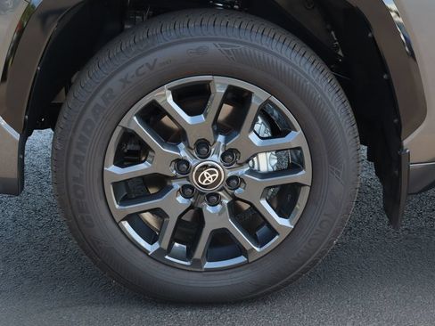 Used 2026 Toyota Sequoia Platinum AWD/4WD image 36