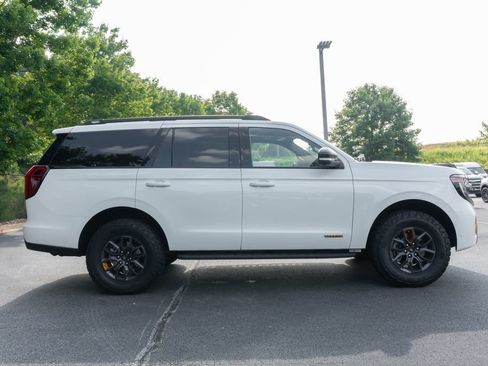 Used 2025 Ford Expedition Tremor AWD/4WD image 10