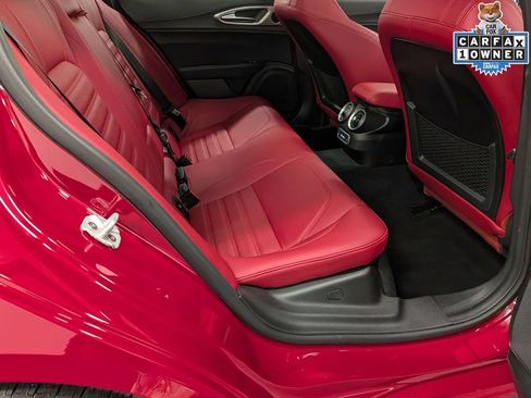 Used 2026 Alfa Romeo Giulia AWD image 27