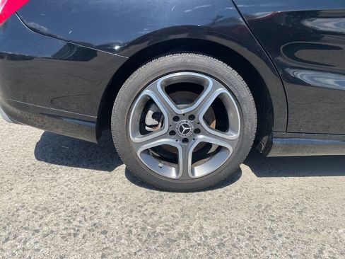 Used 2018 Mercedes-Benz CLA 250 4MATIC image 31