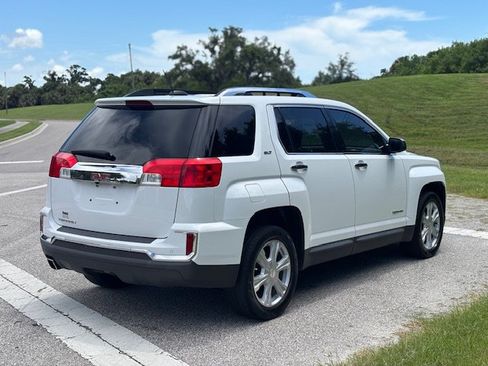 Used 2017 GMC Terrain SLT w/ Open Road Package FWD image 17