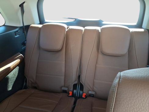 Used 2024 Mercedes-Benz GLS 580 4MATIC image 17