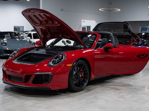 Used 2019 Porsche 911 AWD/4WD image 36