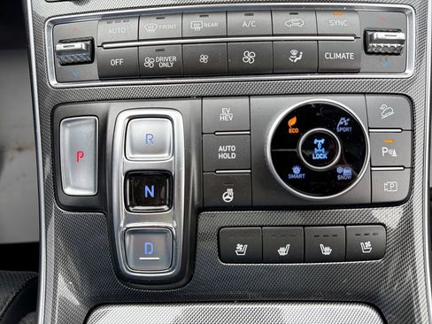Certified 2023 Hyundai Santa Fe Limited AWD/4WD image 27