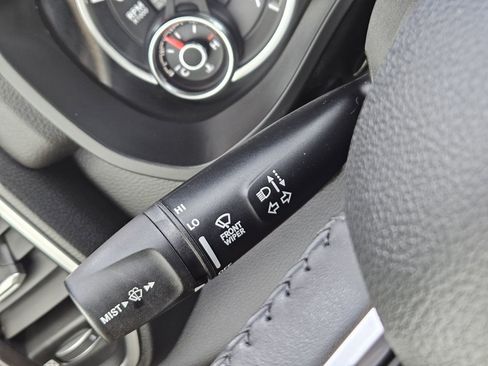 Used 2024 RAM 1500 Lone Star image 28