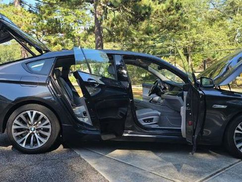 Used 2012 BMW 550i Gran Turismo 550i w/ Driver Assistance Pkg image 2