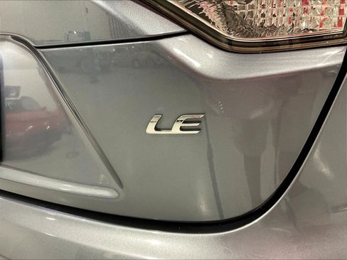 Used 2022 Toyota Corolla LE FWD image 23
