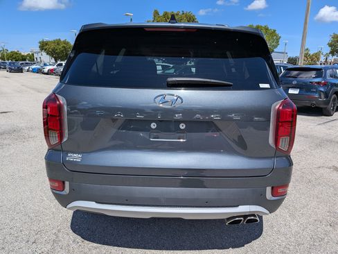 Used 2022 Hyundai Palisade SEL w/ Premium Package FWD image 5