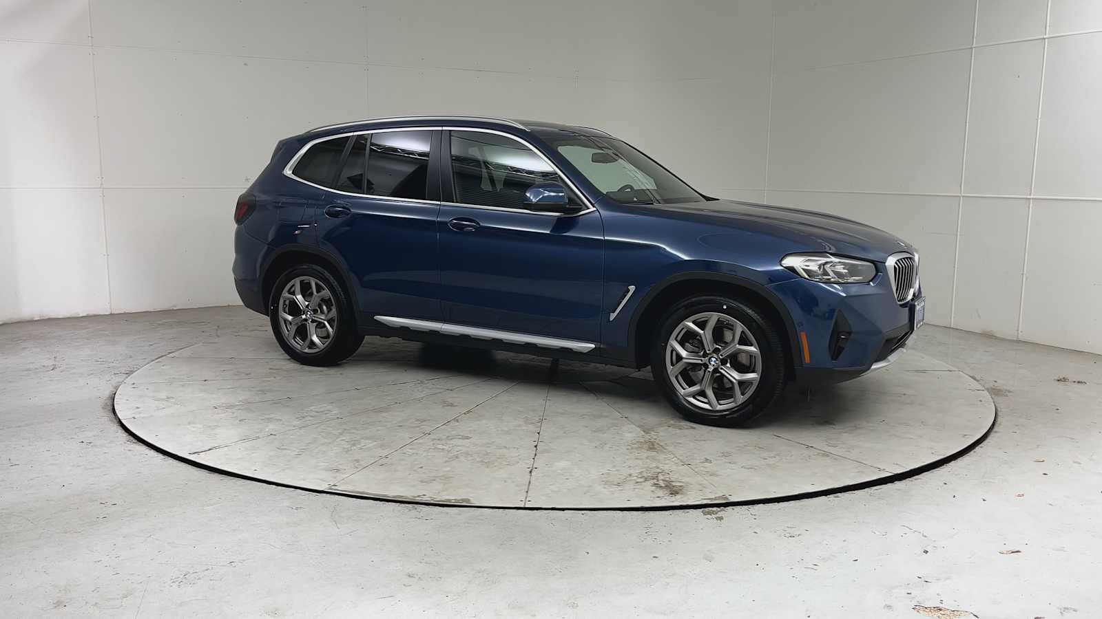 Used 2023 BMW X3 xDrive30i w/ Convenience Package w/ZPA AWD/4WD image 8