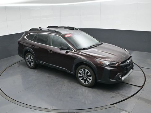 Used 2024 Subaru Outback Limited image 40