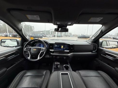 Used 2022 Chevrolet Silverado 1500 LTZ image 12