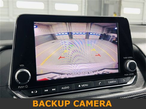 Used 2024 Nissan Rogue SV image 7