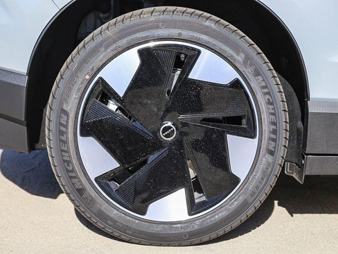 New 2026 Volvo EX30 Plus image 11