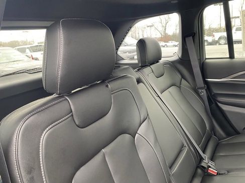 New 2025 Jeep Grand Cherokee Limited image 33