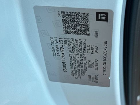 Used 2020 Chevrolet Corvette Stingray Premium Cpe w/ 3LT Preferred Equipment Group RWD image 27