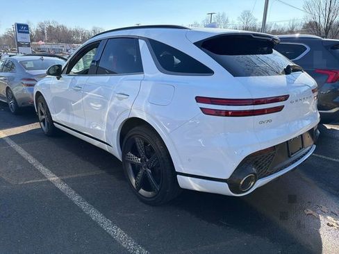Used 2023 Genesis GV70 2.5T w/ Sport Prestige Package image 4