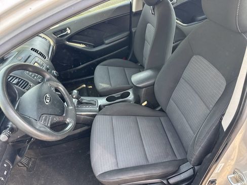 Used 2015 Kia Forte LX w/ Popular Package image 18
