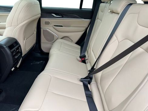 New 2026 Jeep Grand Cherokee Limited AWD/4WD image 14